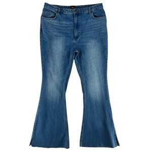 Lee Women's Medium Wash Denim High Rise Cutoff Notched‎ Hem Flare Jeans Size 35
